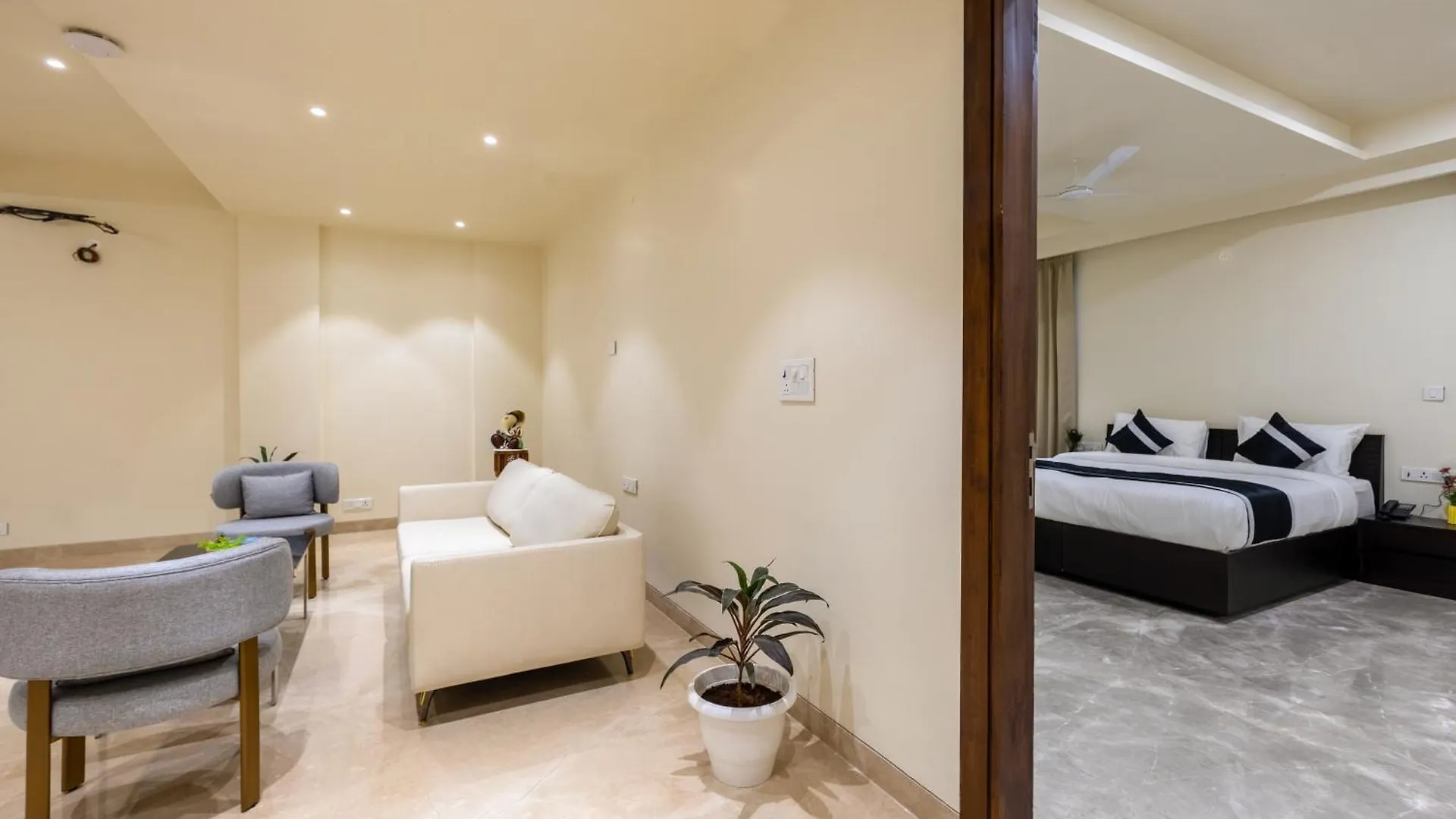 Апартаменты Urban Oasis Modern 3Bhk Apt In Gurgaon I Near Metro